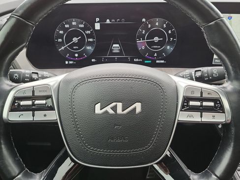 Used 2023 Kia Telluride SX Prestige AWD/4WD image 11