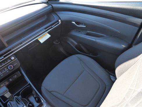 Certified 2026 Hyundai Tucson SE image 11