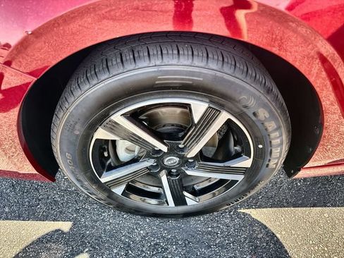 Used 2024 Nissan Sentra SV FWD image 10