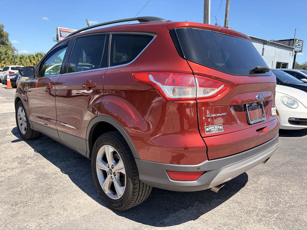 Used 2016 Ford Escape SE w/ Equipment Group 201A FWD image 3