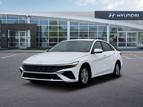 New 2026 Hyundai Elantra SE FWD image 1