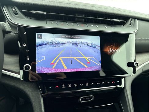 New 2026 Jeep Grand Cherokee L Limited w/ Limited Altitude Package image 27