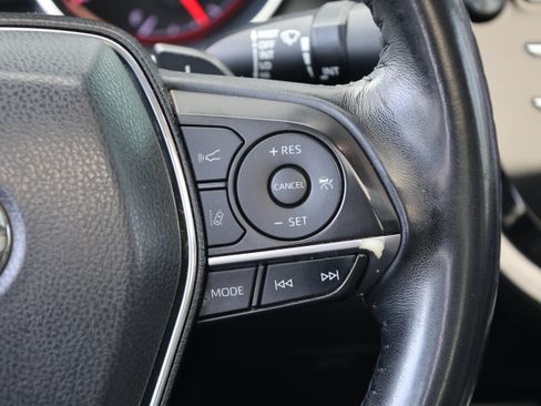 Used 2019 Toyota Camry XSE FWD image 20