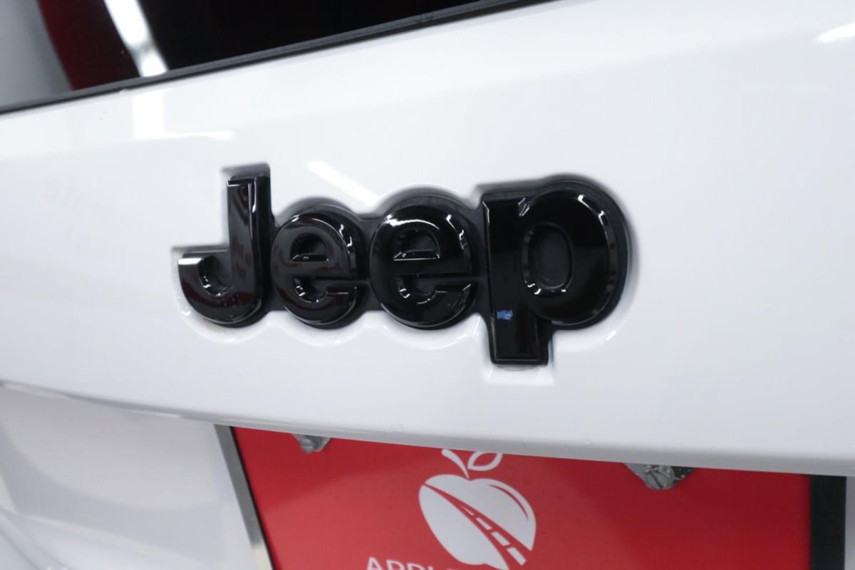 Used 2021 Jeep Grand Cherokee Limited X RWD image 35