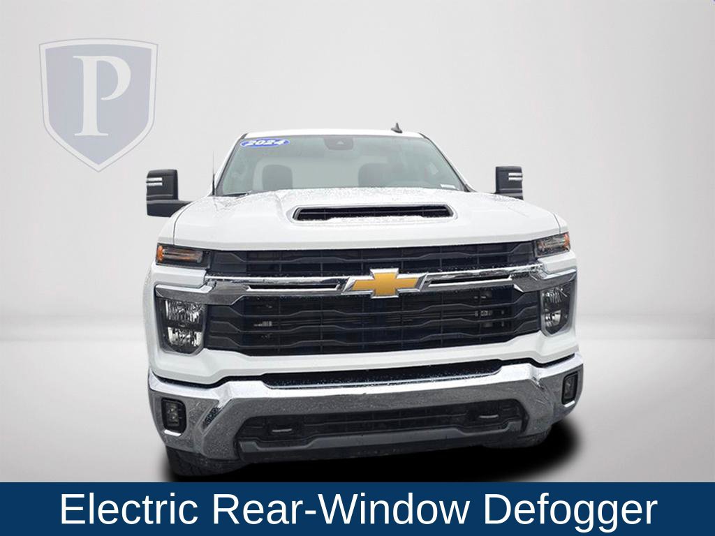 Used 2024 Chevrolet Silverado 2500 LT AWD/4WD image 13