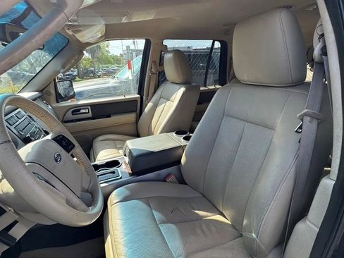 Used 2013 Ford Expedition XLT RWD image 5
