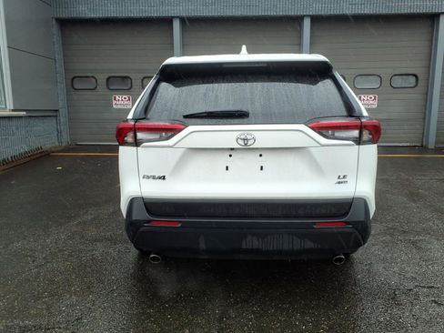 Certified 2025 Toyota RAV4 LE image 5