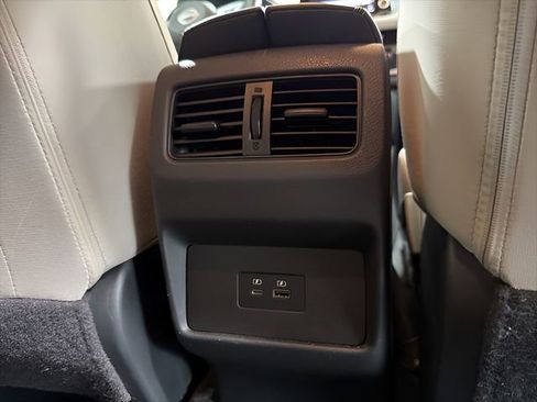Used 2023 Nissan Rogue SV FWD image 31