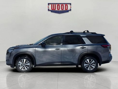 New 2026 Nissan Pathfinder SL image 4