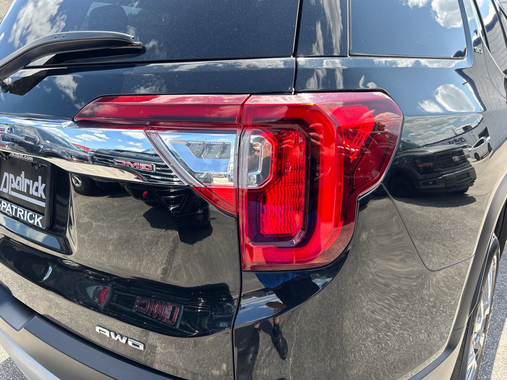 Used 2023 GMC Acadia SLT w/ Preferred Package AWD/4WD image 12