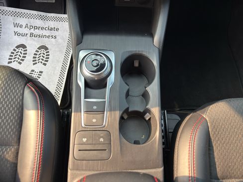 Used 2025 Ford Escape Platinum AWD/4WD image 21
