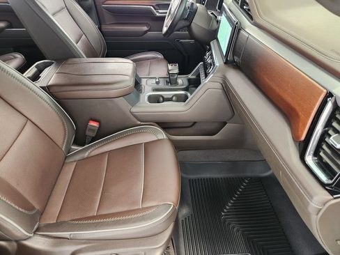 Used 2024 GMC Sierra 1500 Denali w/ Denali Reserve Package AWD/4WD image 14