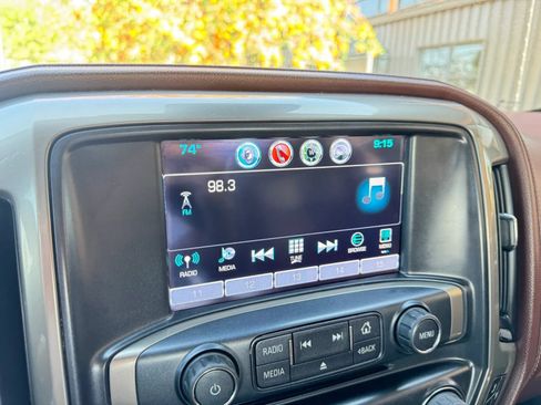 Used 2017 Chevrolet Silverado 2500 High Country w/ Duramax Plus Package AWD/4WD image 16