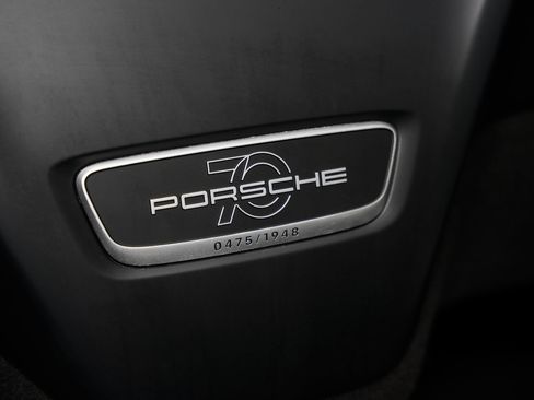 Used 2019 Porsche 911 Speedster RWD image 33