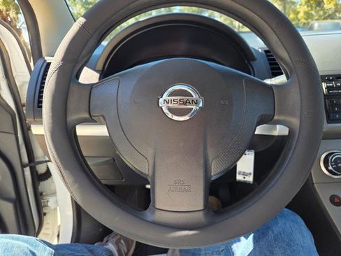 Used 2011 Nissan Sentra 2.0 image 17