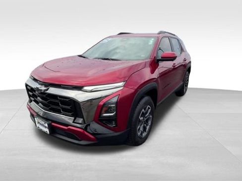 Used 2025 Chevrolet Equinox ACTIV w/ Safety and Technology Package FWD image 2