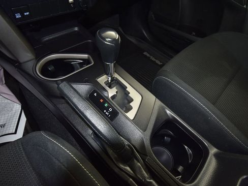 Used 2018 Toyota RAV4 XLE image 19