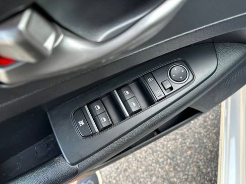 Used 2020 Kia Forte LXS FWD image 19