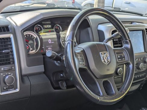 Used 2015 RAM 2500 SLT w/ Luxury Group AWD/4WD image 3