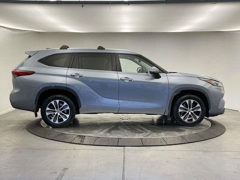 Used 2020 Toyota Highlander XLE image 8