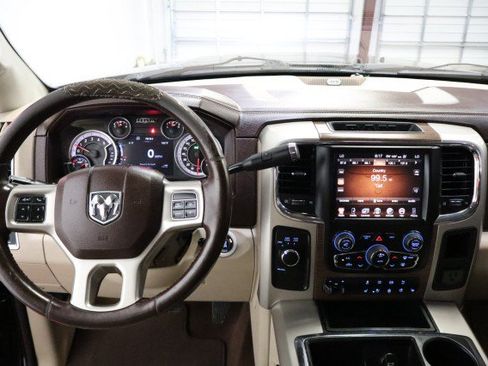 Used 2015 RAM 2500 Laramie w/ Convenience Group AWD/4WD image 7