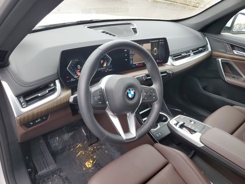 Certified 2024 BMW X1 xDrive28i w/ Convenience Package image 10