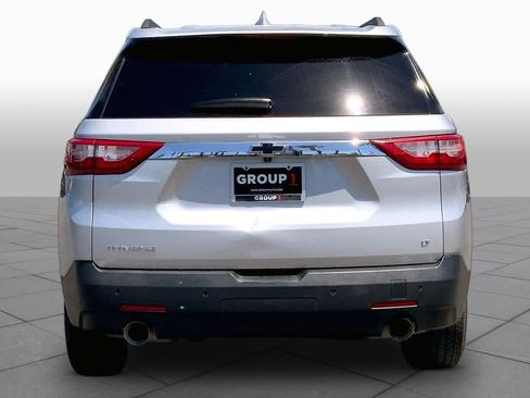 Used 2021 Chevrolet Traverse LT FWD image 4