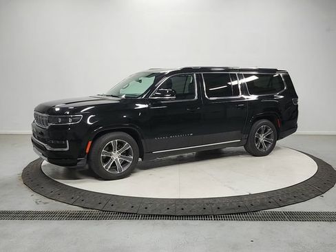 Used 2024 Jeep Grand Wagoneer L 4WD image 3