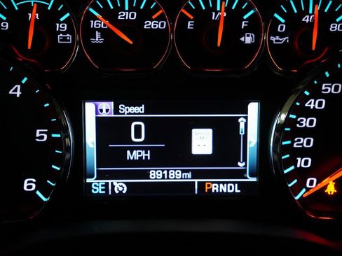 Used 2020 Chevrolet Suburban Premier image 10