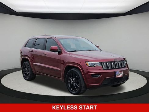Used 2022 Jeep Grand Cherokee Laredo X RWD image 8