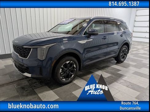 Used 2025 Kia Sorento S AWD/4WD image 1