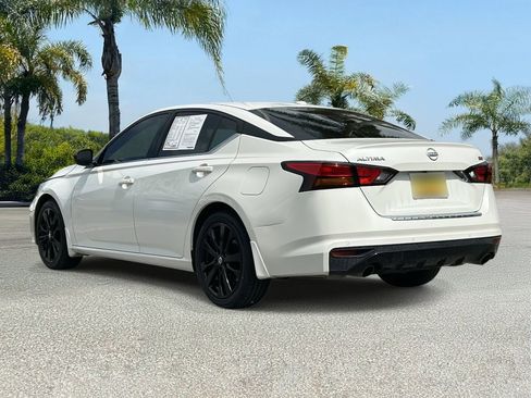 Certified 2023 Nissan Altima 2.5 SR image 3