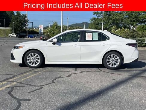 Used 2024 Toyota Camry LE w/ Convenience Package FWD image 2