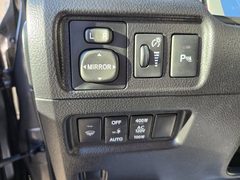 Used 2018 Toyota 4Runner Limited image 16