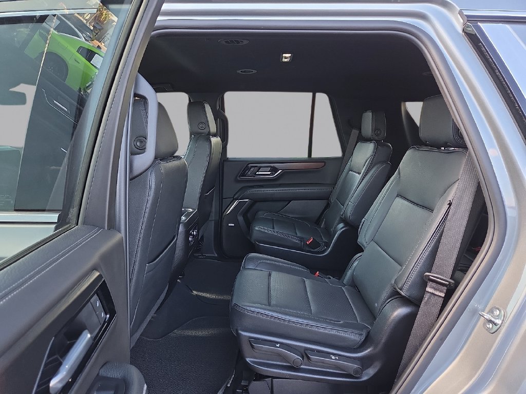 Used 2025 GMC Yukon Denali AWD/4WD image 11
