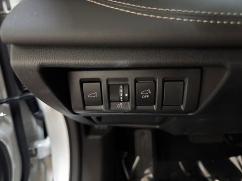 Certified 2025 Subaru Outback Limited image 17