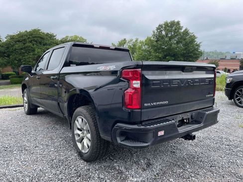 Used 2022 Chevrolet Silverado 1500 Custom w/ Safety Confidence Package AWD/4WD image 9