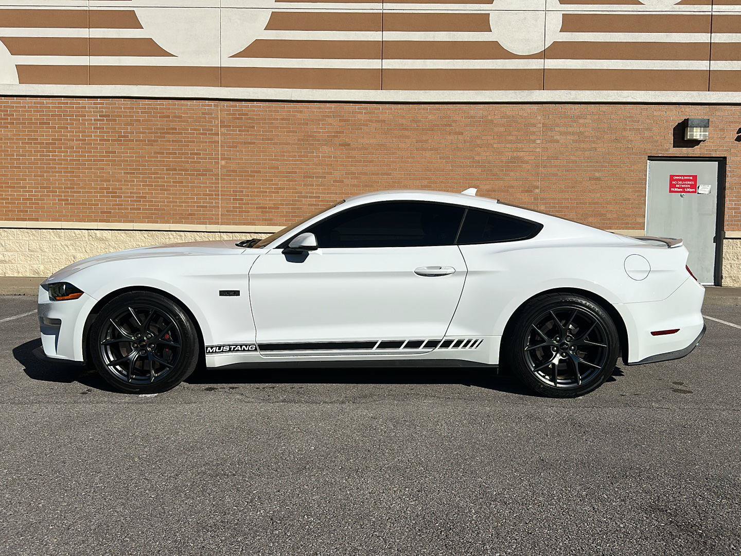 Used 2021 Ford Mustang Premium w/ 2.3L High Performance Package RWD image 2