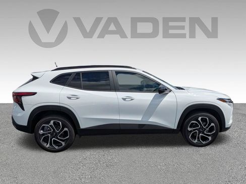 Used 2026 Chevrolet Trax RS w/ Driver Confidence Package FWD image 25
