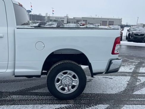 Used 2022 RAM 2500 Big Horn w/ Cold Weather Group image 3