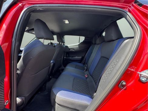 Used 2021 Toyota C-HR XLE FWD image 13