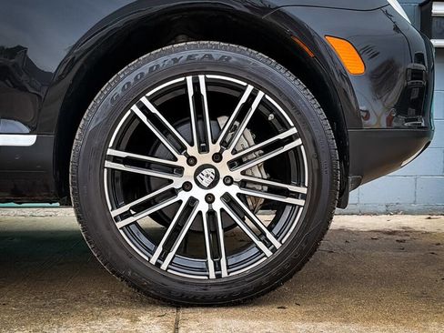 Used 2006 Porsche Cayenne S image 11