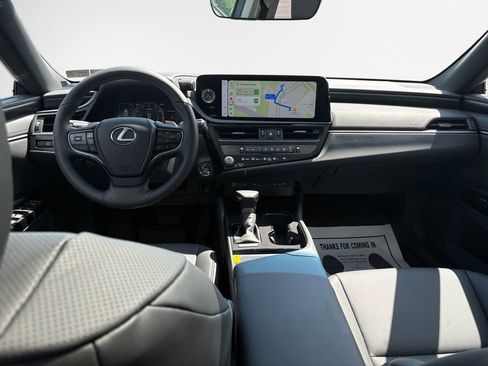 Used 2025 Lexus ES 350 w/ Premium Package FWD image 22