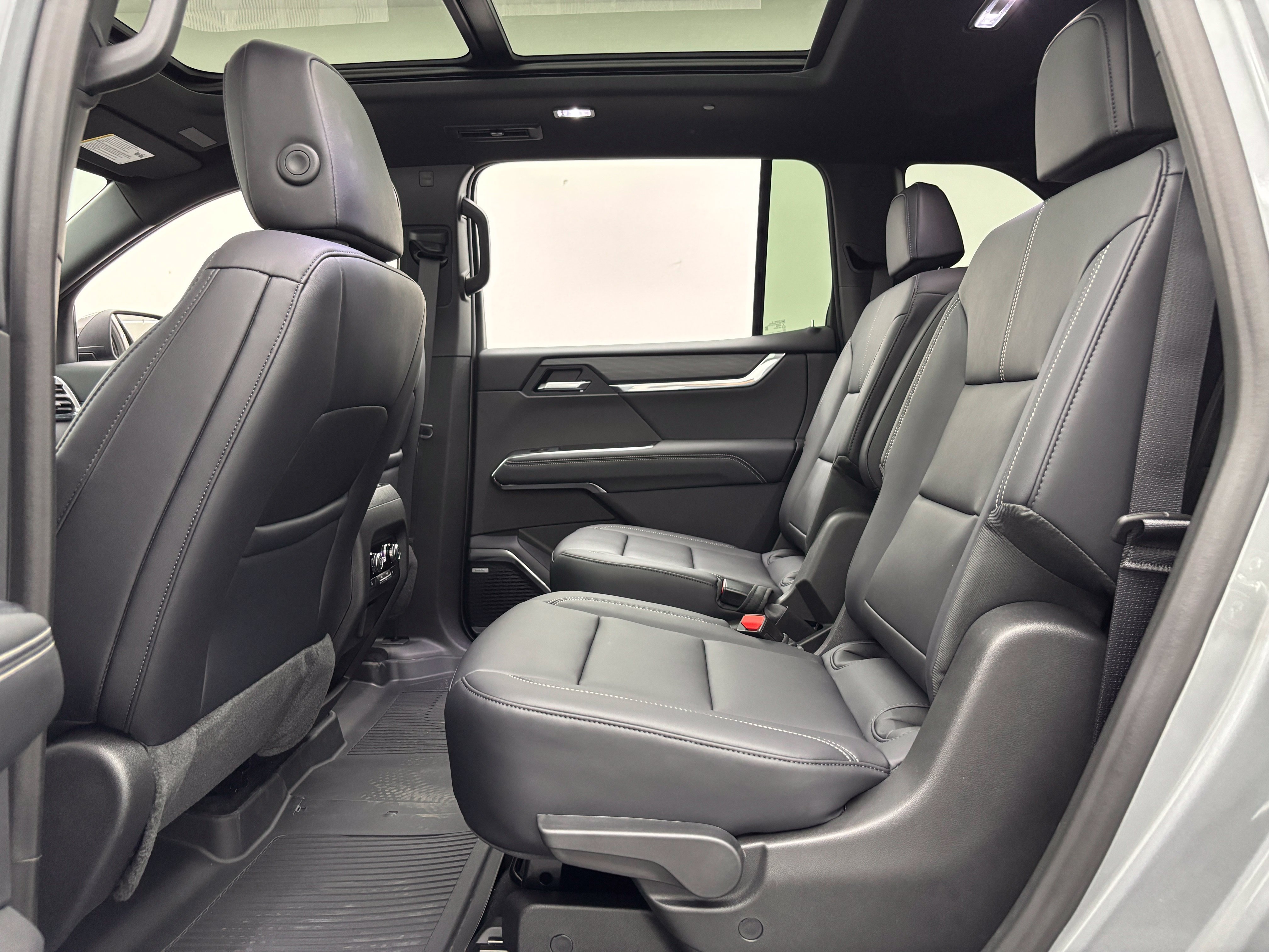 New 2027 GMC Acadia Elevation w/ Black Edition AWD/4WD image 44