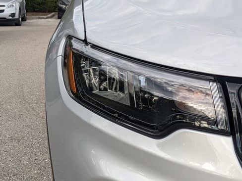 New 2026 Jeep Compass Latitude image 8