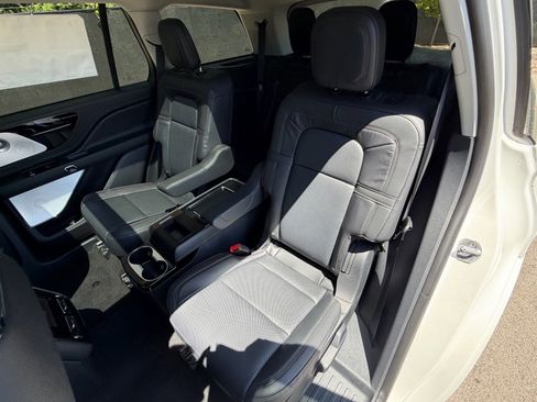 New 2026 Lincoln Aviator Reserve AWD/4WD image 24