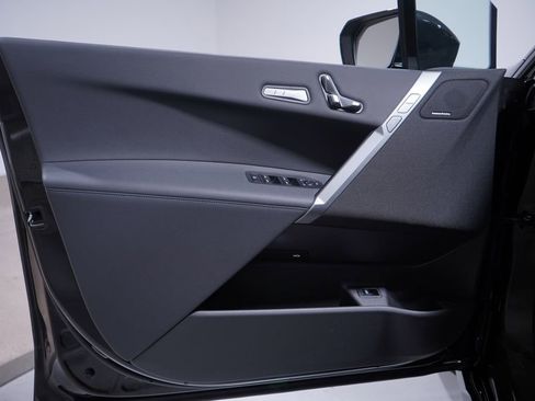 Used 2026 BMW iX xDrive45 w/ M Sport Package image 16