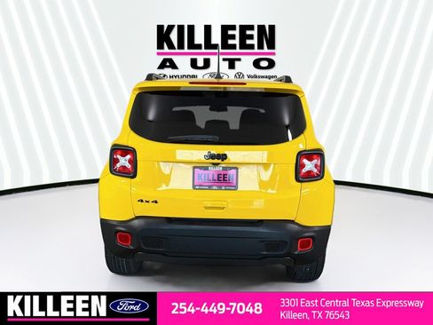 Used 2023 Jeep Renegade Altitude AWD/4WD image 8