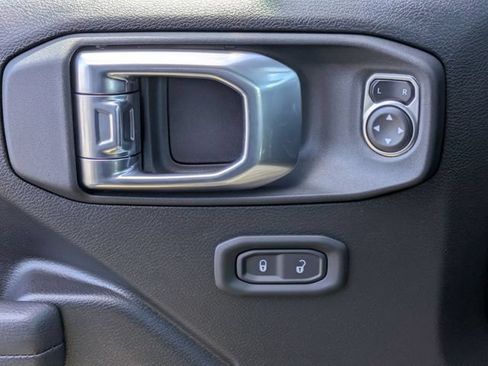 New 2026 Jeep Gladiator Sport AWD/4WD image 17