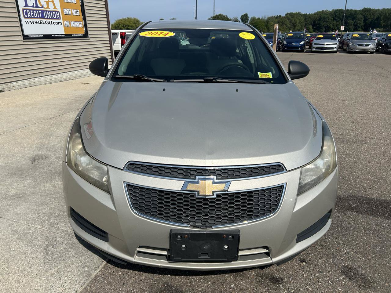 Used 2014 Chevrolet Cruze LS FWD image 2